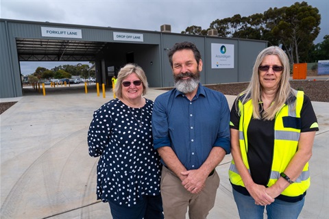 Christie Centre CEO, Florence Davidson, Cr Jason Modica and AroundAgain Coordinator Saaron Brettig in front of the new receivals station