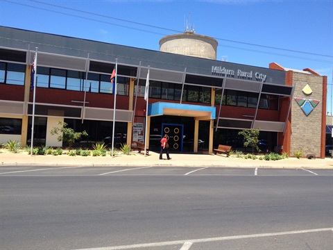 Madden Ave Service Centre 004.jpg